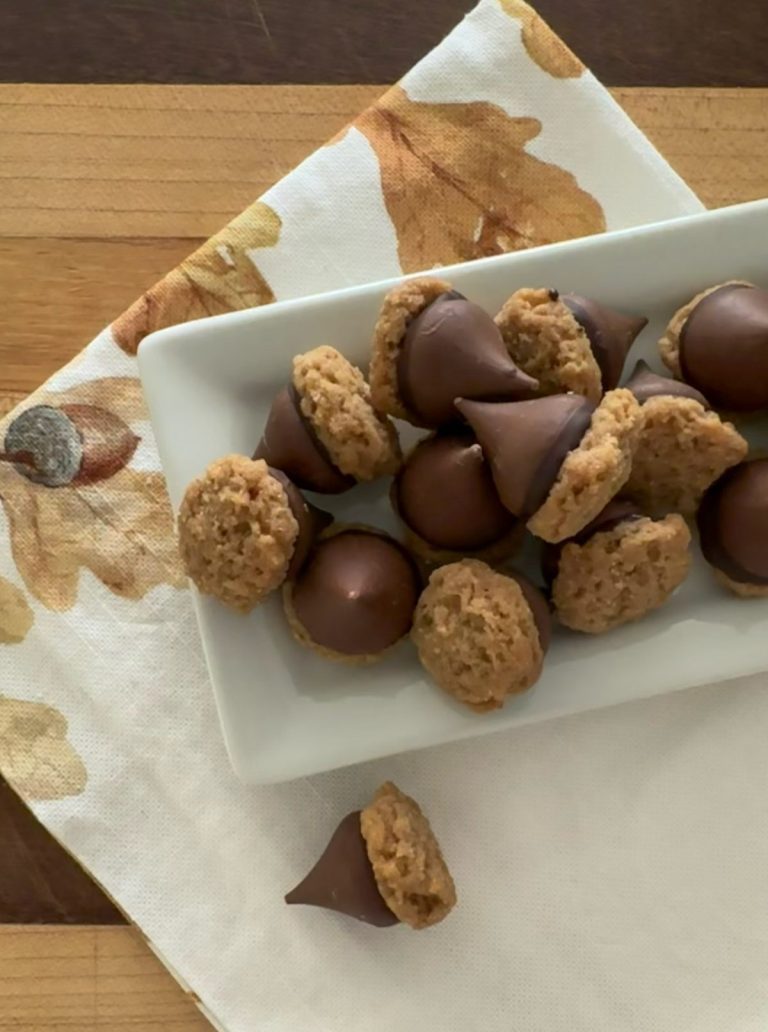 The Cutest Acorn Candies